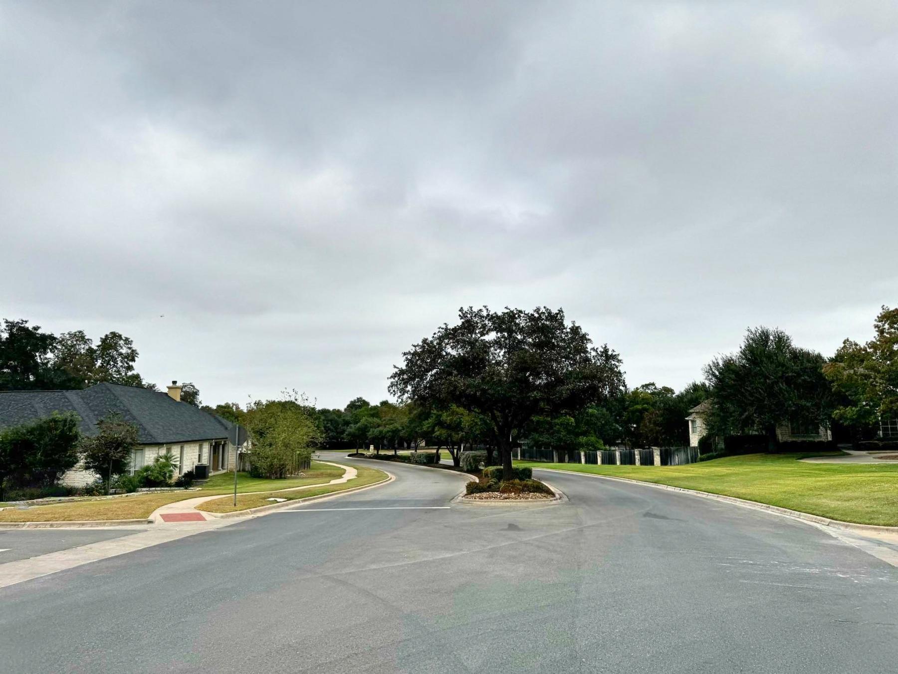 Oak Bluff Round Rock street