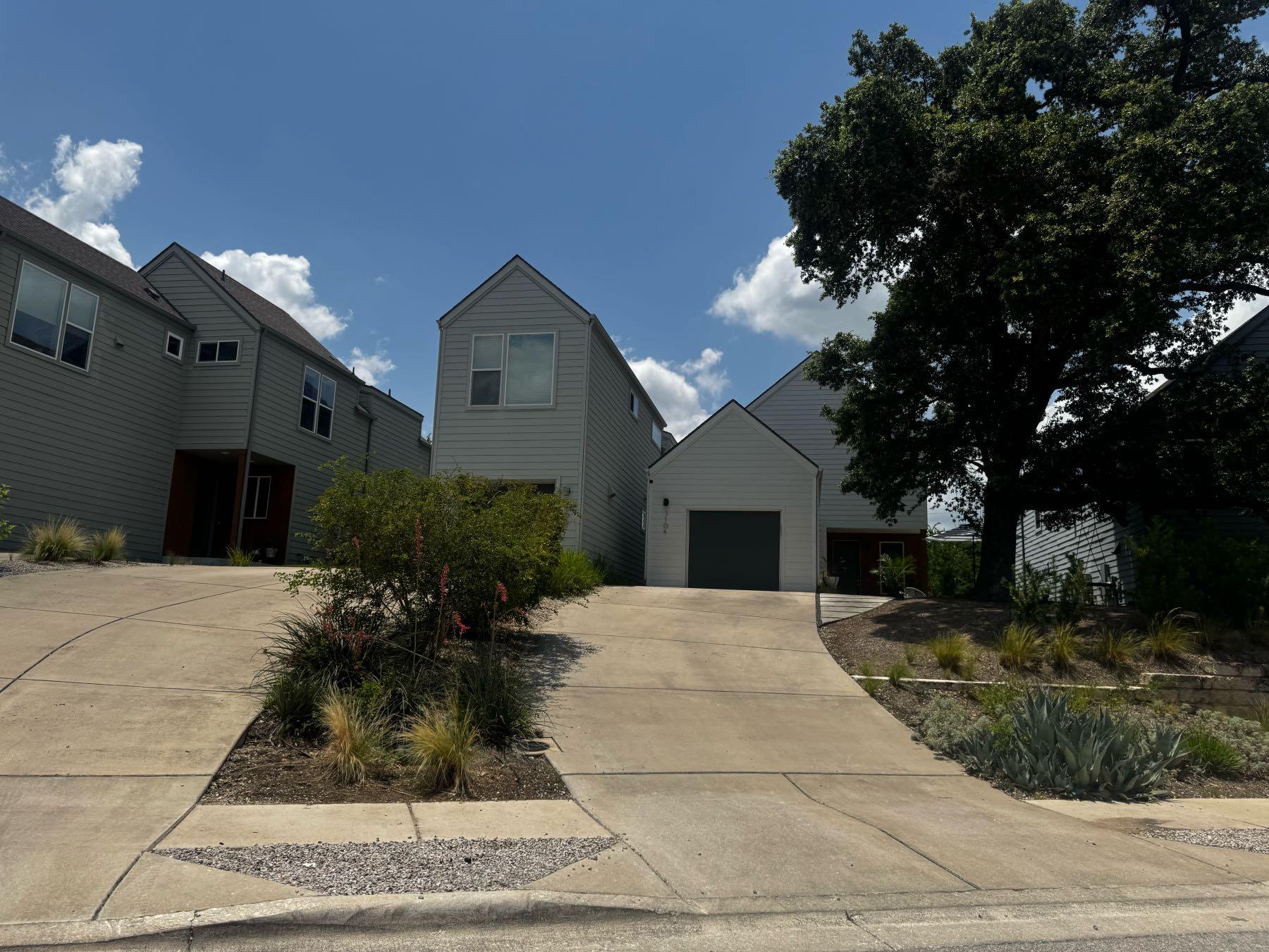 lightsey ridge modern farmhouses 78704