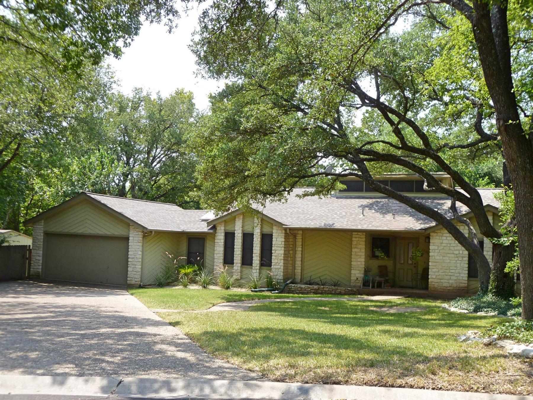 one story home in lakewood austin-78750